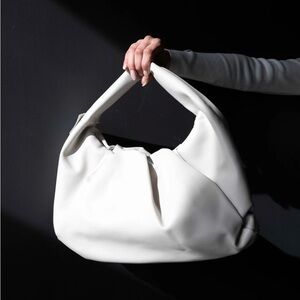 GREY LEATHER BAG Quiet Luxury